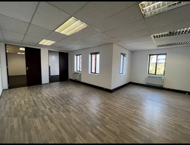 331M² OFFICE TO LET IN ROSEBANK